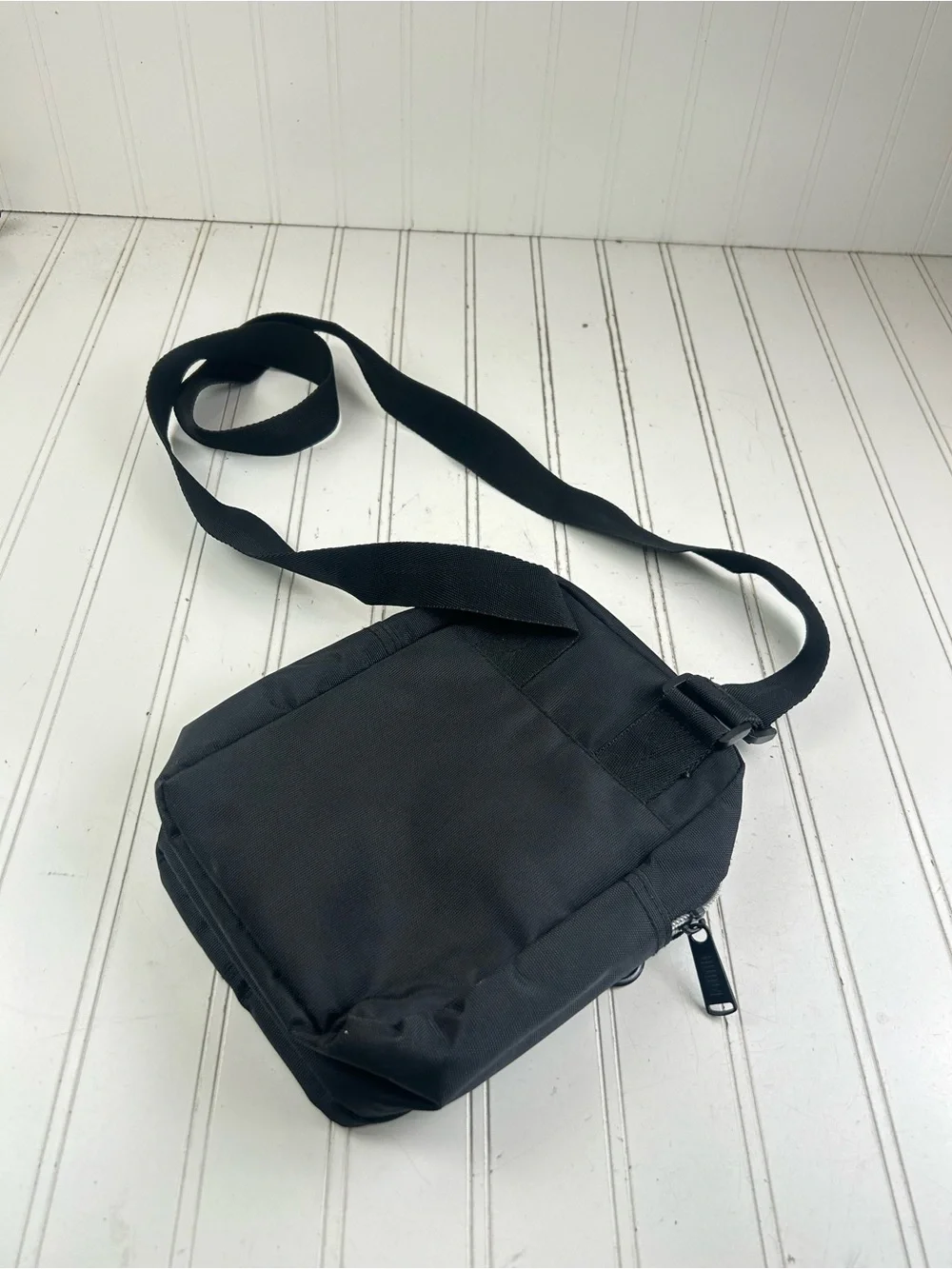 Puma Festival Crossbody Bag White Logo Plaque Adjustable Strap Unisex Vintage